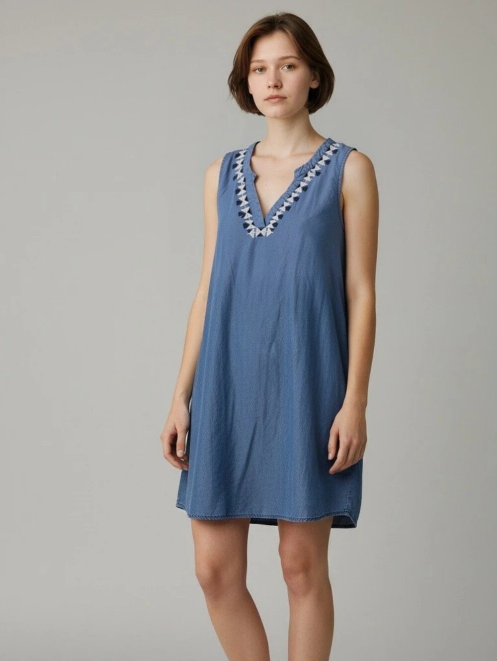 Sleeveless Embroidered V-Neck Blue Women's Dress